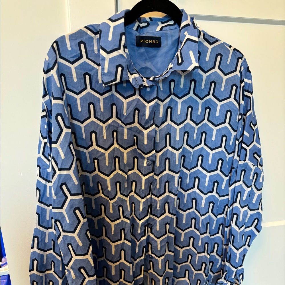 Piombo 100% cotton large flowy blouse.